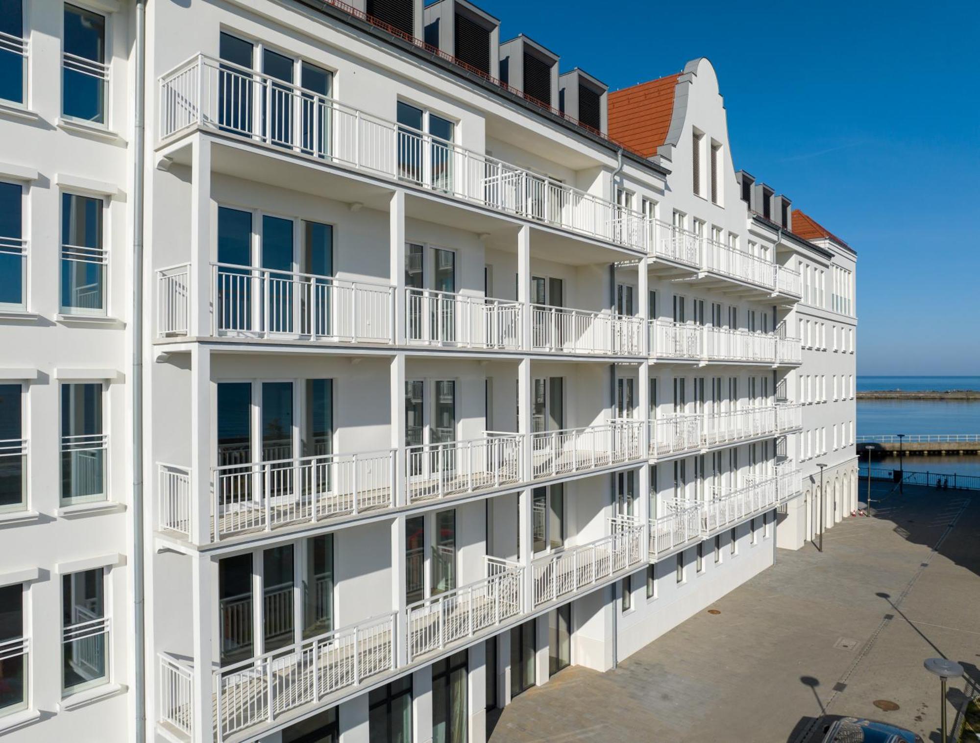 Sea Collection By Marina Royale Aparthotel Darlowo Bagian luar foto